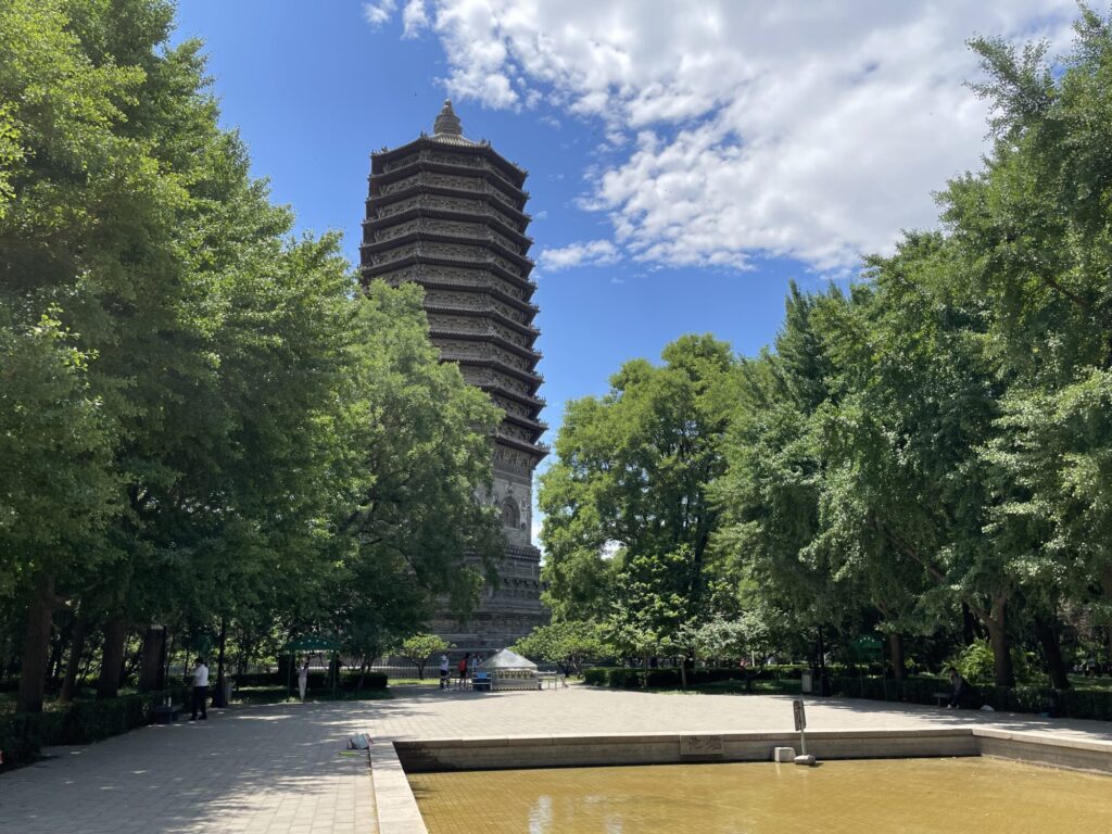 慈寿寺　永安万寿塔